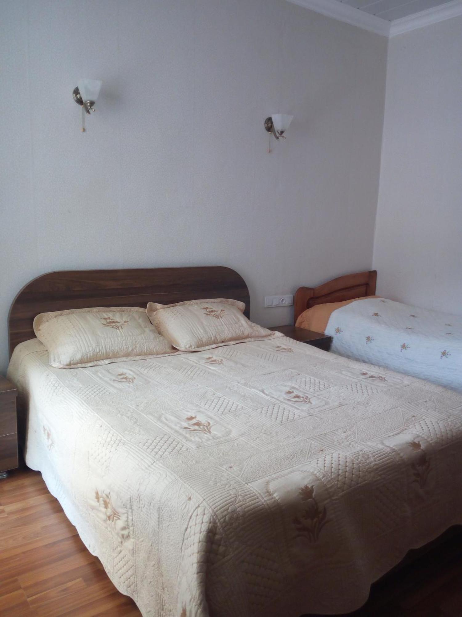 Small Guest House Kvariati Exterior foto